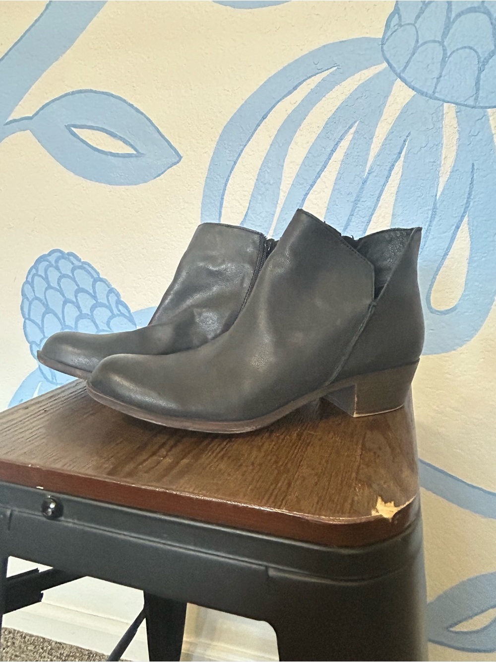 Lucky Brand Banterr Black Leather Ankle Booties